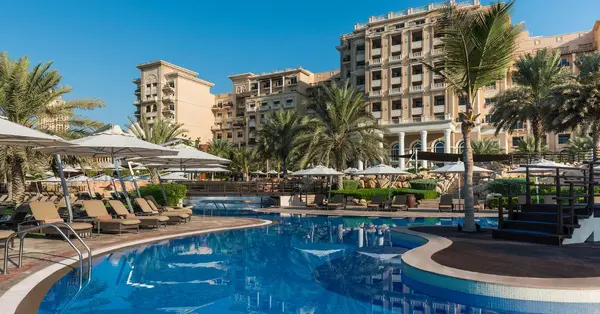 Dubai&rsquo;s Mina Seyahi introduces free family waterpark access