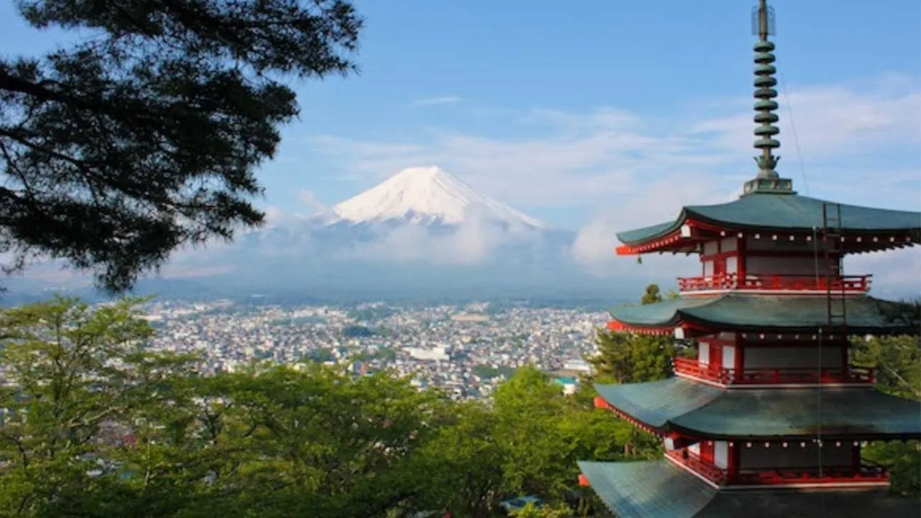 Tourists in Japan urged to be vigilant amid &lsquo;megaquake&rsquo; alert