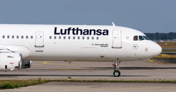 Lufthansa profits plunge despite revenue hike amid rising fuel costs