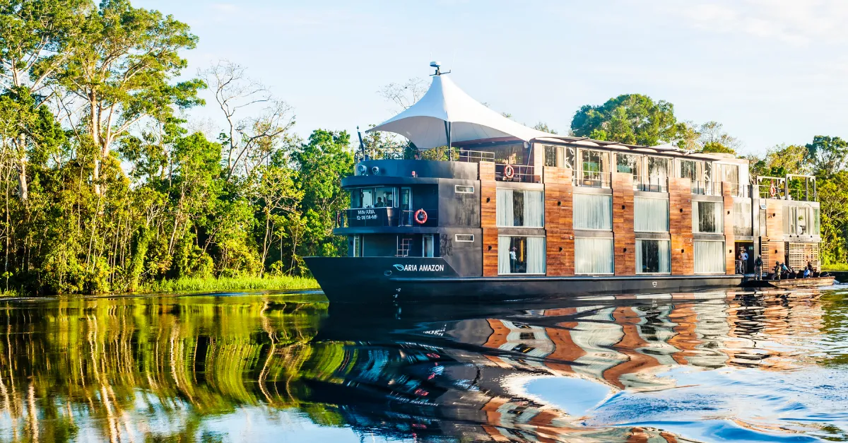 Uniworld collaborates with Luxury Gold to start land-based long-haul holidays