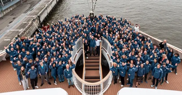 HX Expeditions hosts first &lsquo;mega fam&rsquo; with 120 UK and Ireland agents