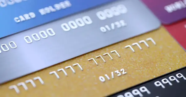 Travel agents see spending rebound after three months of decline