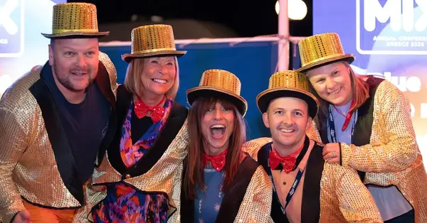 Hays Travel extends brand ambassador deal with Davina McCall