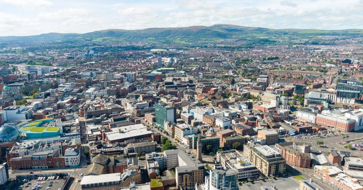 Northern Ireland travel agencies close early amid local unrest