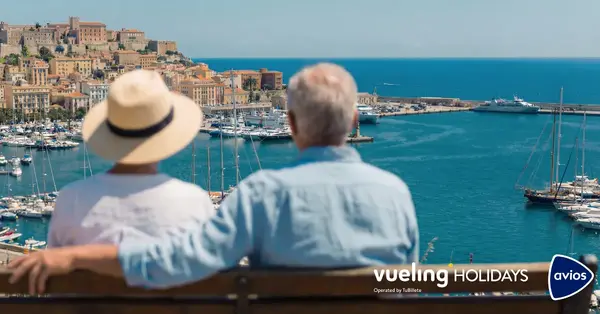 Budget airline sets up &lsquo;all-in-one&rsquo; holiday booking platform