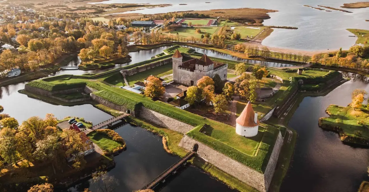 How to island hop in Estonia