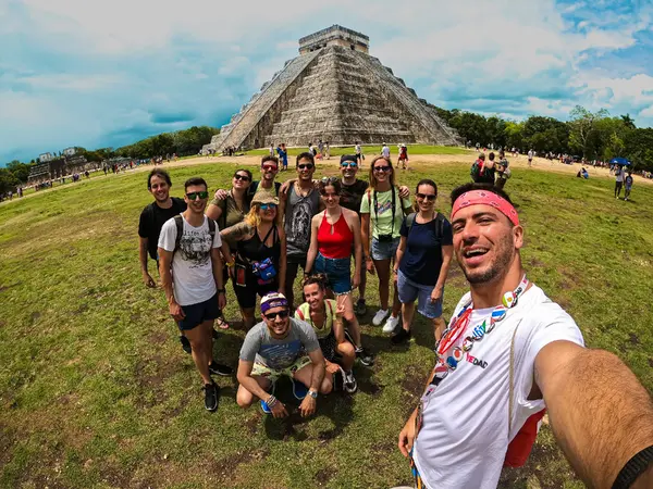 WeRoad study shows travel most important way for young people to meet