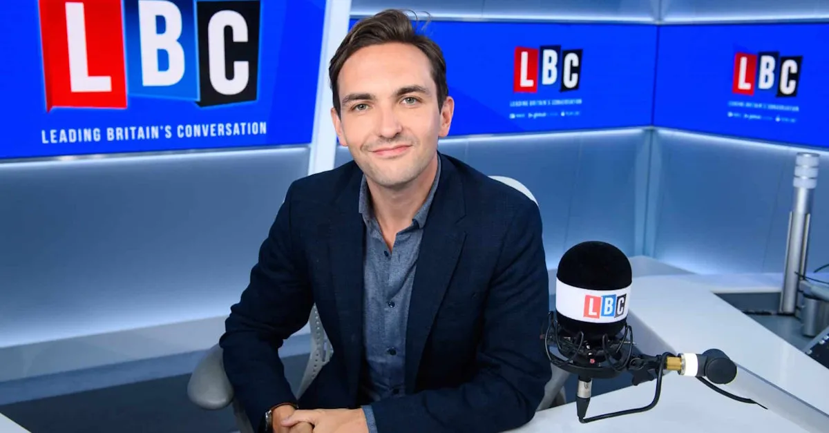 Political broadcaster Lewis Goodall to speak at Abta's Travel Convention