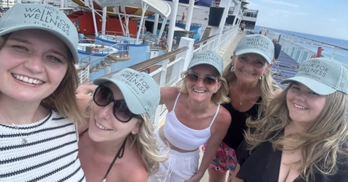 NCL Walk for Wellness ship visit group