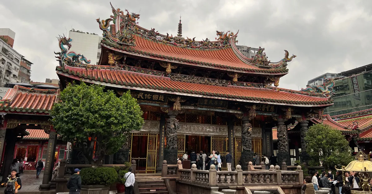 Taiwan Longshan Temple InsideAsia