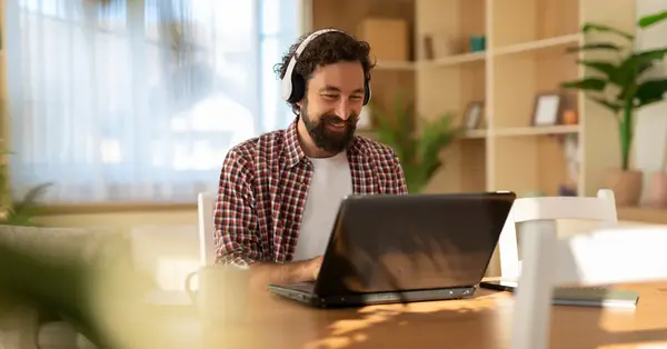 New to the industry? Homeworkers share their ultimate piece of advice