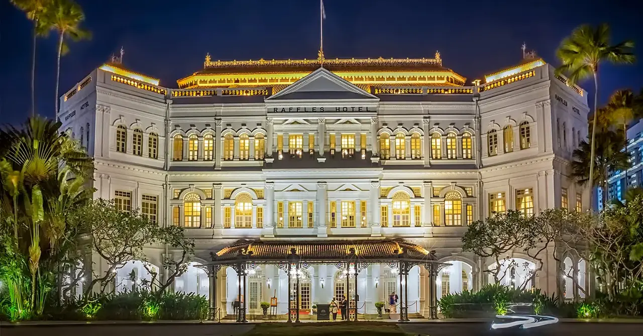 Review: Iconic city landmark Raffles Singapore