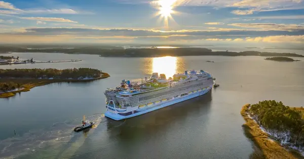 Royal Caribbean maintains positive booking outlook despite Middle East conflict