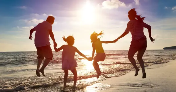 Middle East conflict &lsquo;re-shapes&rsquo; how and when people book holidays