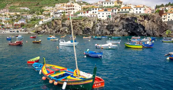 G Adventures adds coastal options to Geluxe Collection