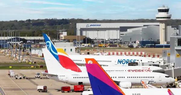 Gatwick runway shut for 50 minutes on Friday due to aircraft &lsquo;technical issue&rsquo;