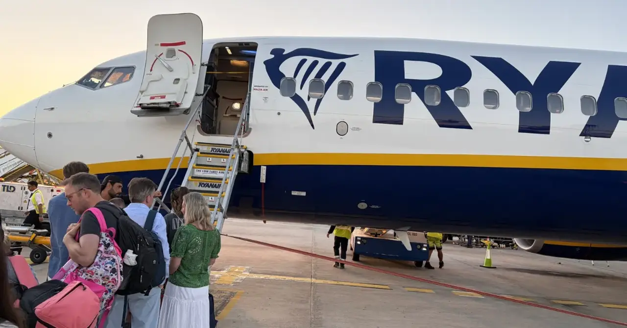 travelweekly.co.uk - Phil Davies - Ryanair urges extension of flexibility after 'shambolic' EES introduction