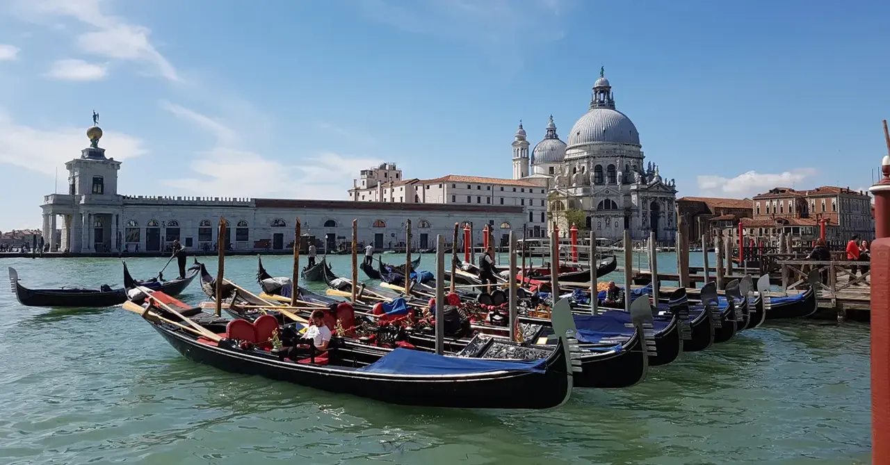 Top tips from the experts on how to sell cruise-and-stay holidays