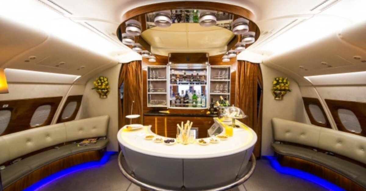 Emirates resumes flights to five destinations but suspends lounge services
