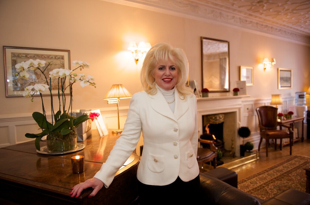 Beauty industry's ‚ÄòMachine Queen' partners with Raffles The Palm Dubai
