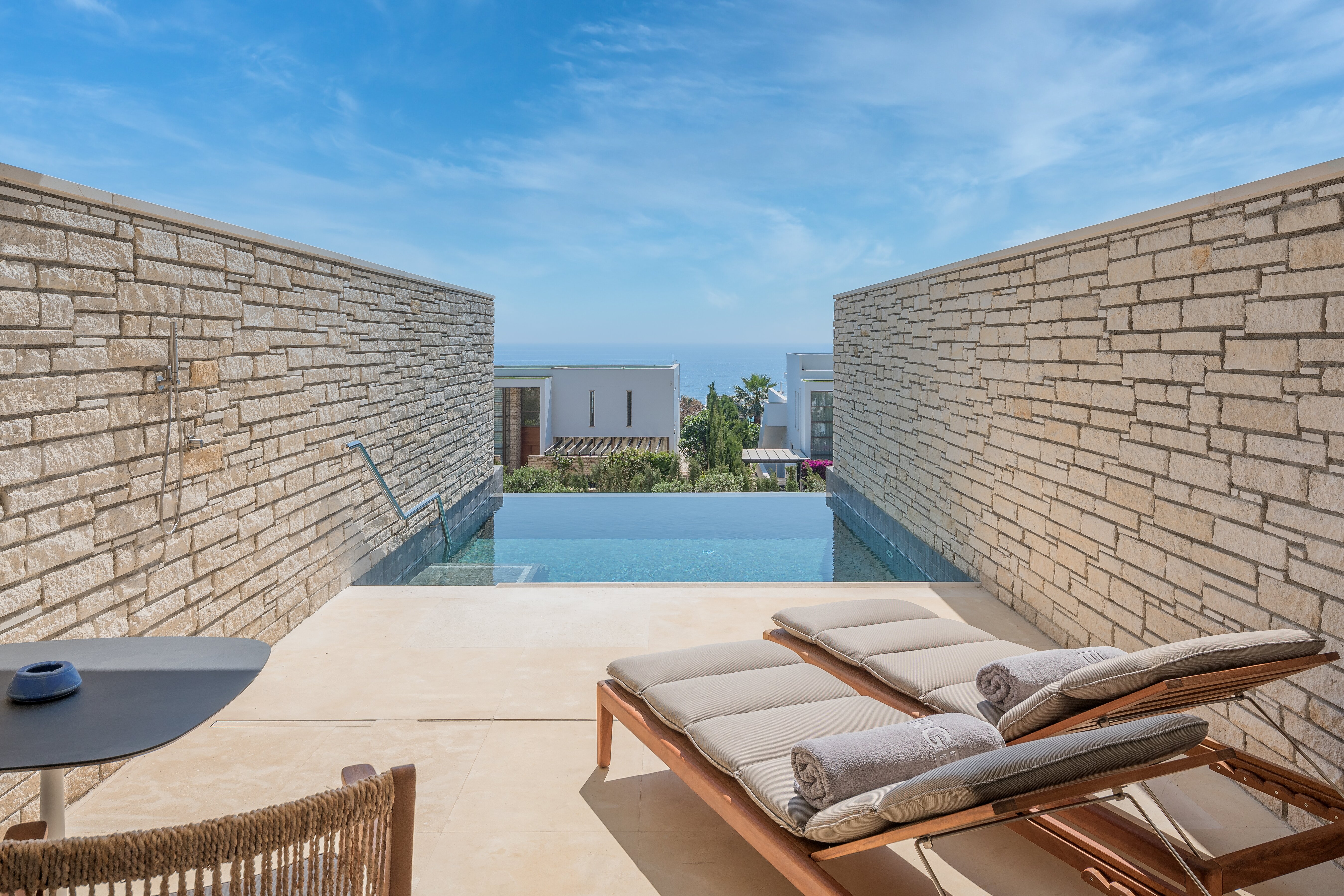 Cyprus hotel wins &sbquo;&Auml;&ograve;Best Luxury Lifestyle Resort 2024'